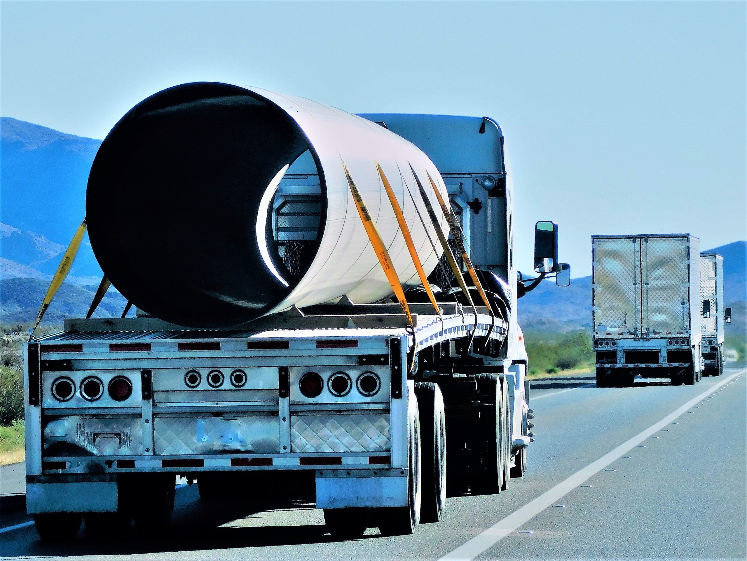 trucking-hauling-pipe-2023-11-27-05-01-15-utc trucking-hauling-pipe-2023-11-27-05-01-15-utc